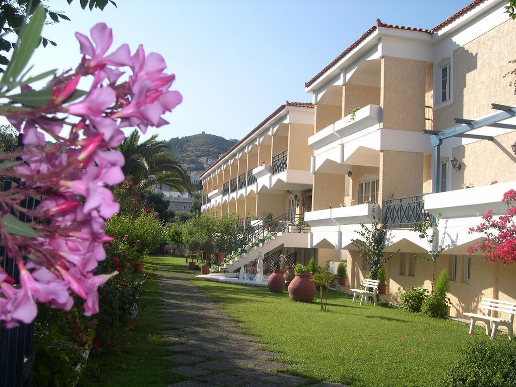 Paradise Hotel 사모스 외부 사진