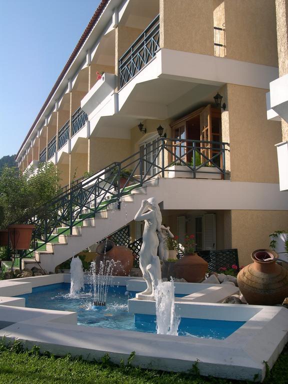 Paradise Hotel 사모스 외부 사진
